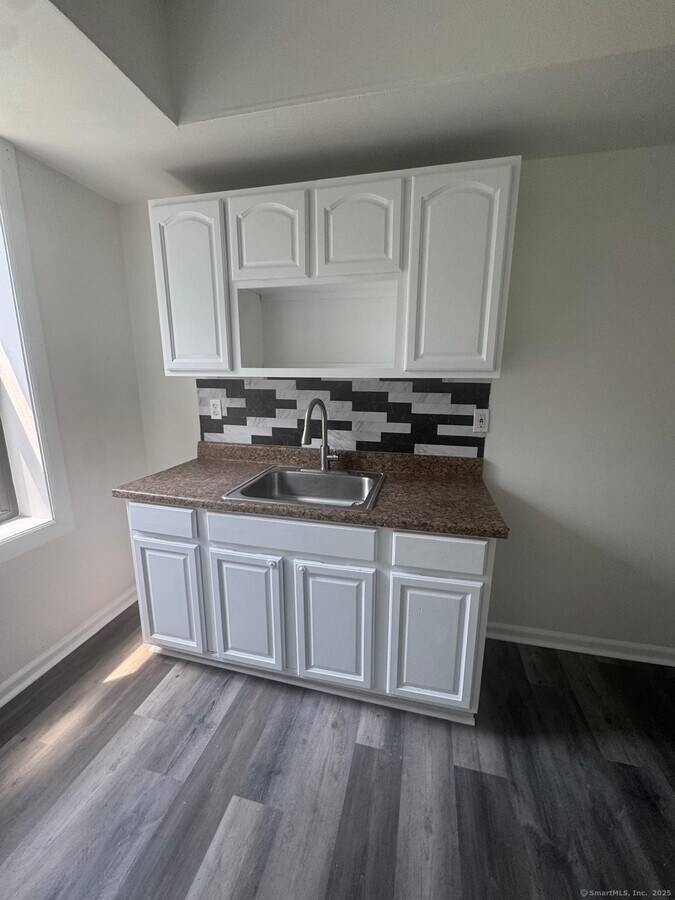 Photo - 1071 Pembroke St Apartment Unit b
