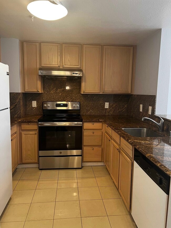 Photo - 555 10th St Unit 318