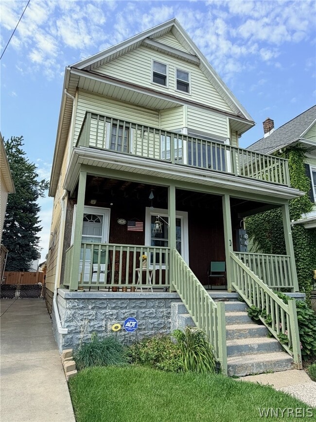 18 Portland St