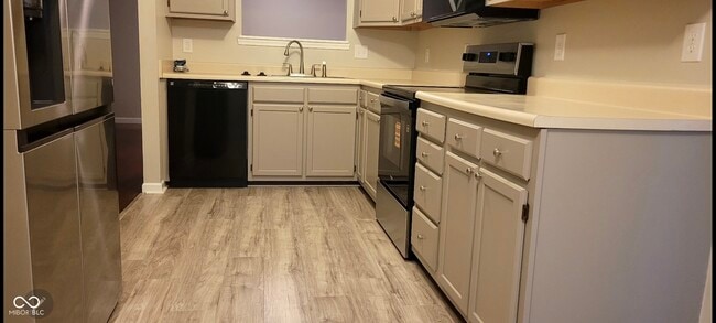 Photo - 5626 Prince Woods Cir