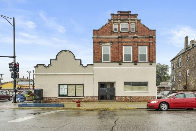 Photo - 2556 S Albany Ave