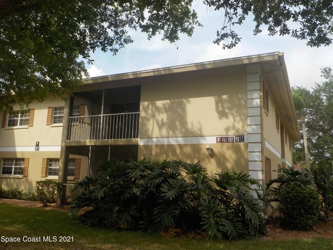 Building Photo - 1617 Sunny Brook Ln Unit 203