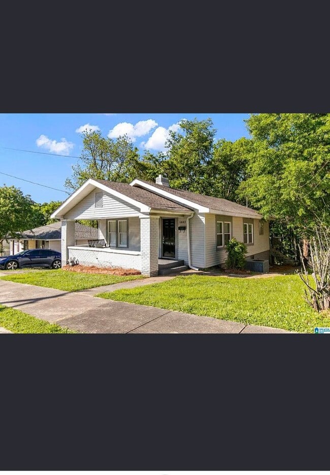 Photo - Newly 2 Bedroom Remolded Home/ Area