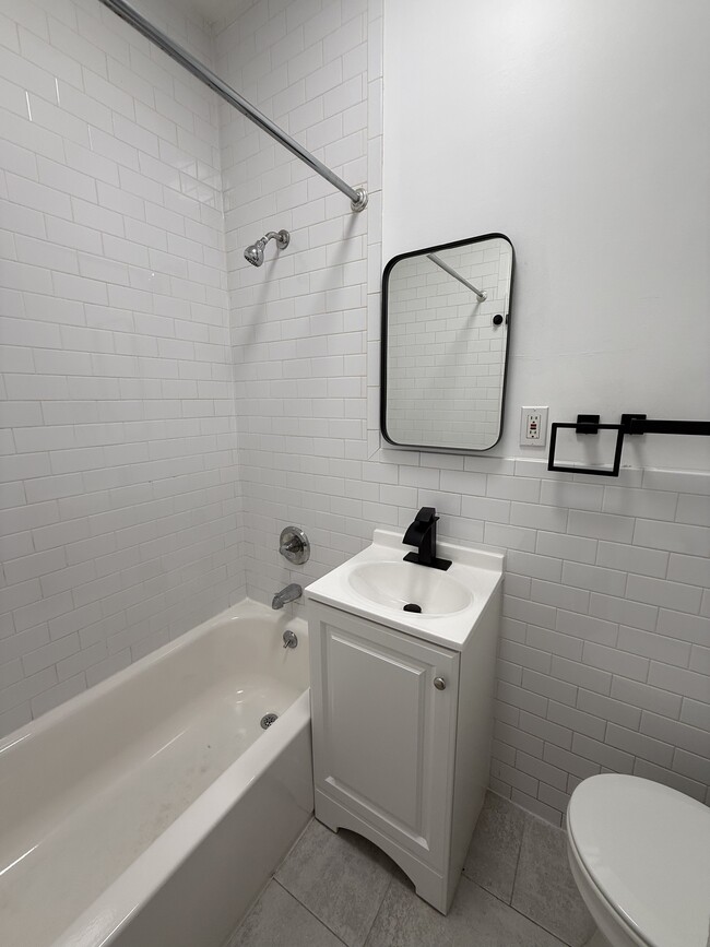 662 4th Ave Unit Updated Studio in Greenwood Heights