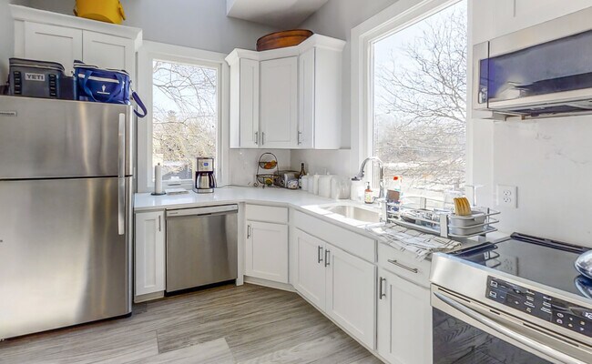 Photo - 264 Riverside Ave Unit 3