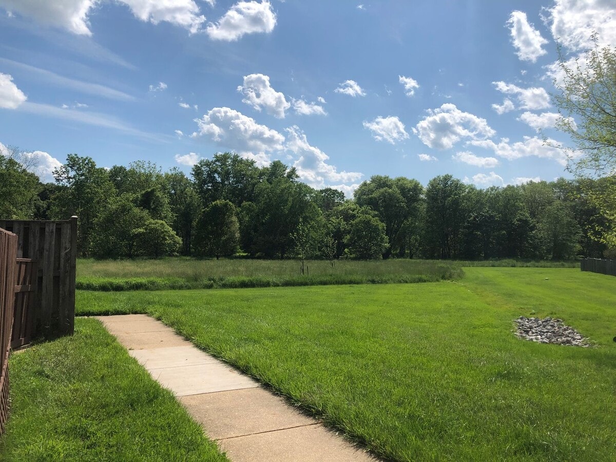 Photo - Beautiful 3 bedroom 2.5 bath townhome for rent!