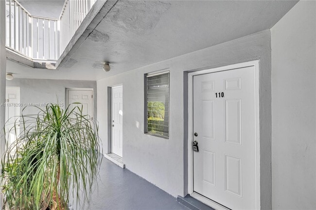 Photo - 1659 NE Miami Gardens Dr Unit 110