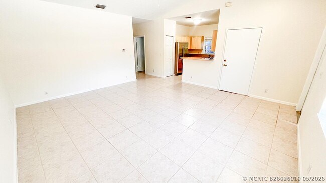 Photo - 1440 Hawthorne Pl
