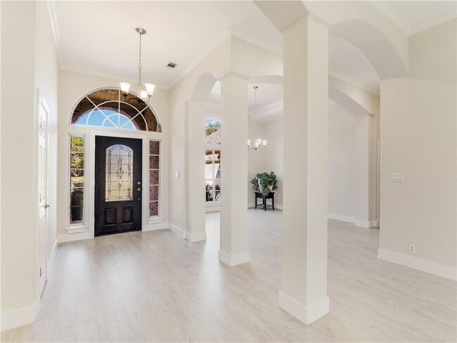 Photo - 207 Tellus St
