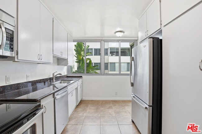 Photo - 8701 Delgany Ave Unidad 111