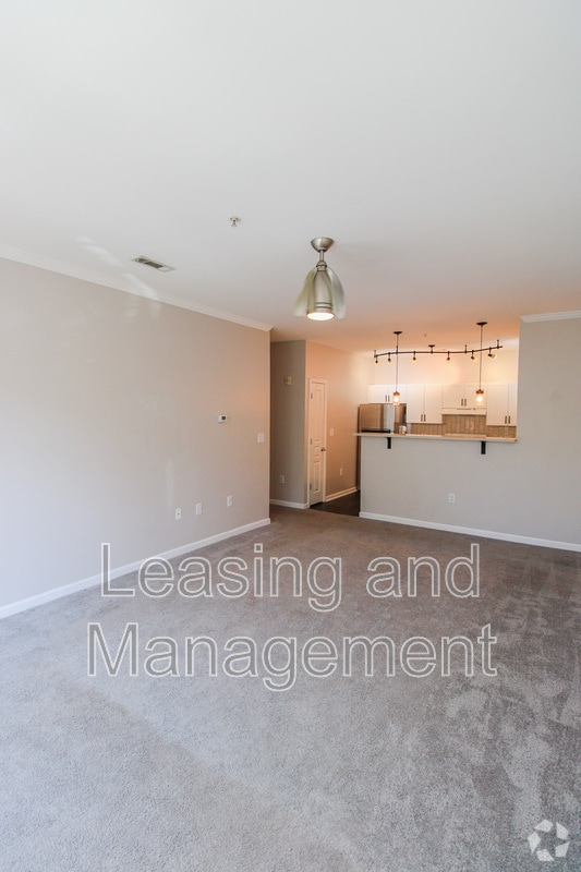 Building Photo - 600 Bucksley Ln Unit 205 Rental