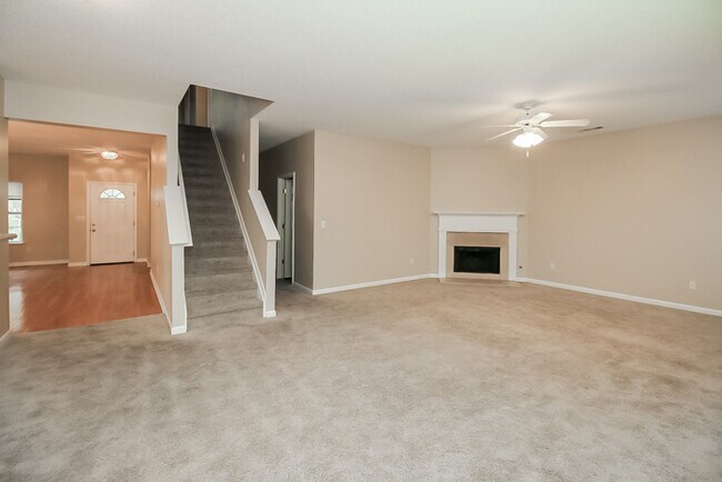 Photo - Beautiful 6 Bedroom located in Stockbridge!