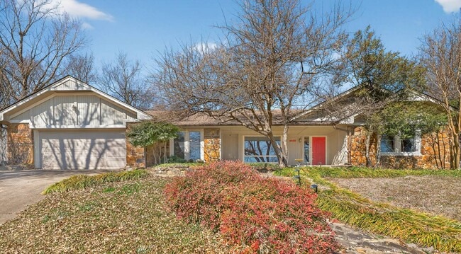 Photo - 1910 W 4th St S