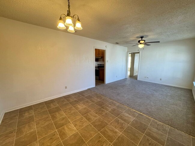 Photo - 805 W Dean Ave