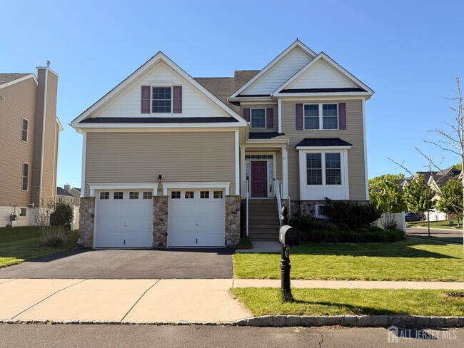 Building Photo - 47 Thomas Dr