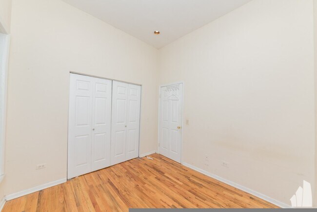 Photo - 2454 N Southport Ave Unidad 1F