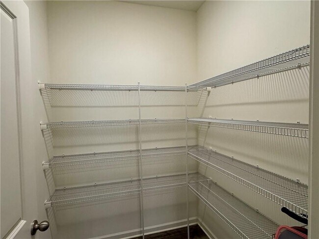 Photo - 152 Andria Wy NW