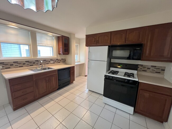 Photo - 19 Maple St