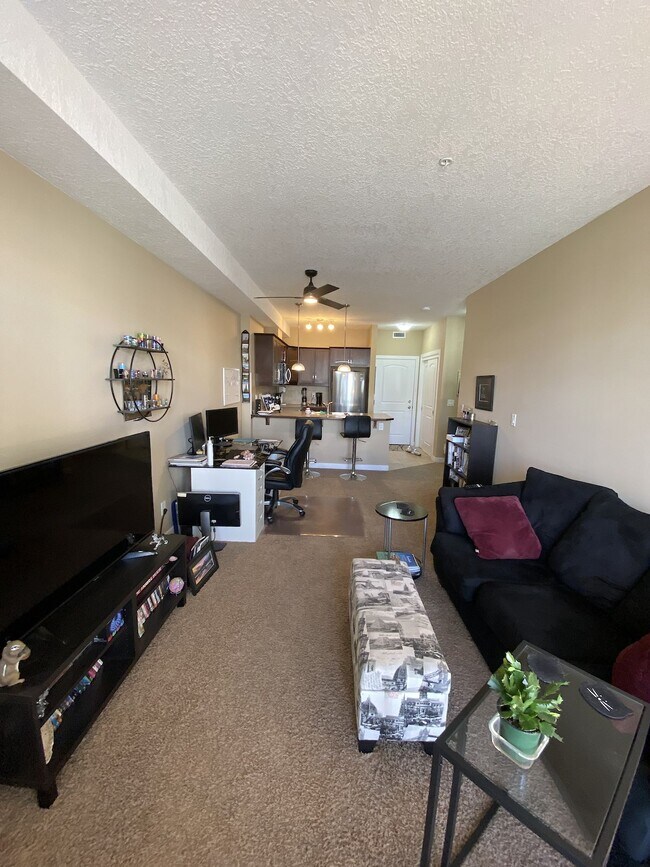 Photo - Convenient 1 Bedroom/1Bathroom Condo Located in the Lake Community of Mid(IP082) Unit 210
