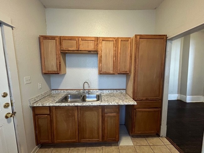 Photo - 1716 N Olive St Unit #3