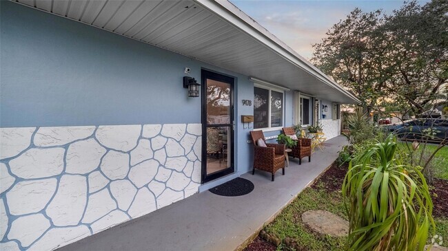 Building Photo - 9478 SW 51st St Rental