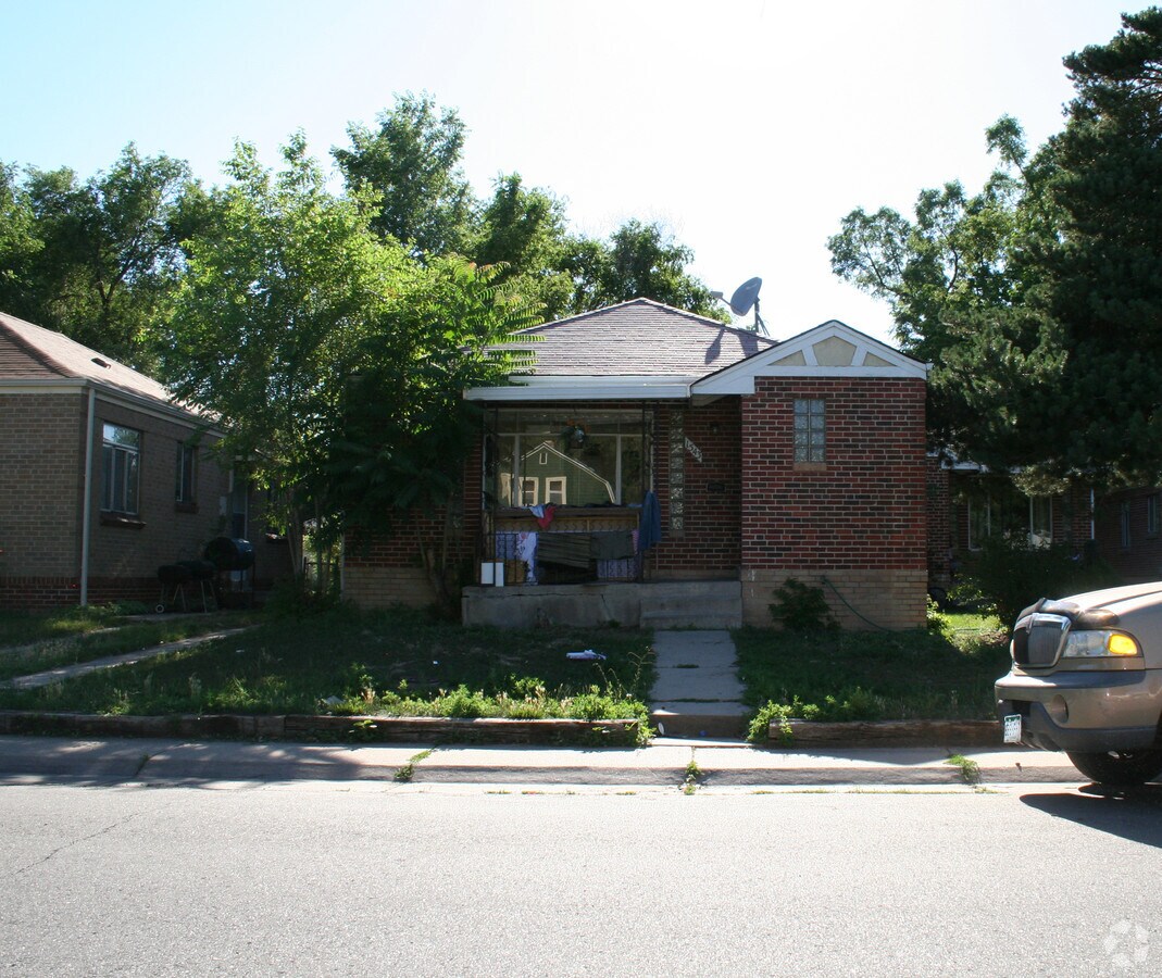 Photo - Willow Apartments