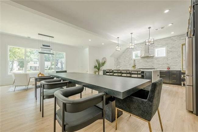 Photo - 34 Candler Rd NE