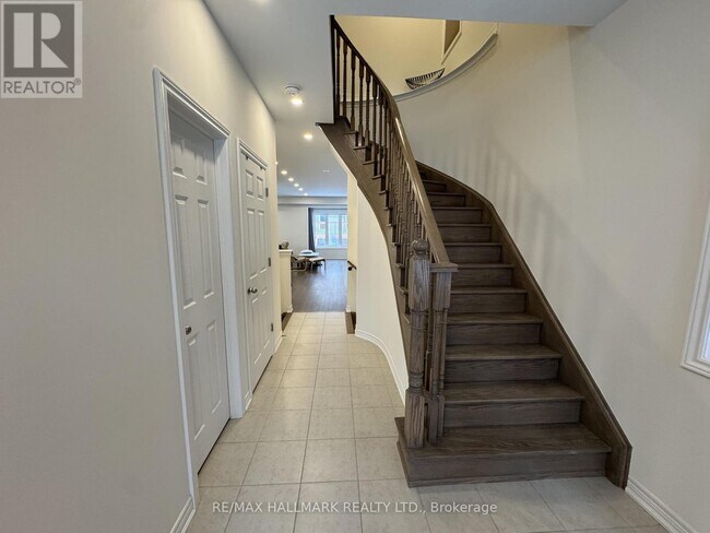 Photo - 3945 Leonardo St