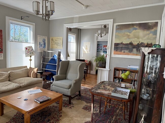 Photo - 10 Gilman St Unit 2