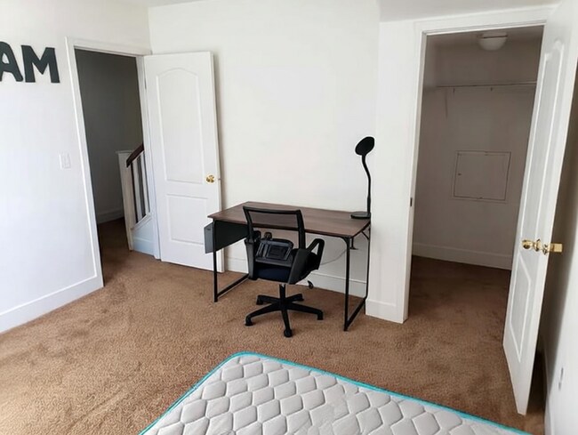 Photo - 6115 Old Quarry Loop