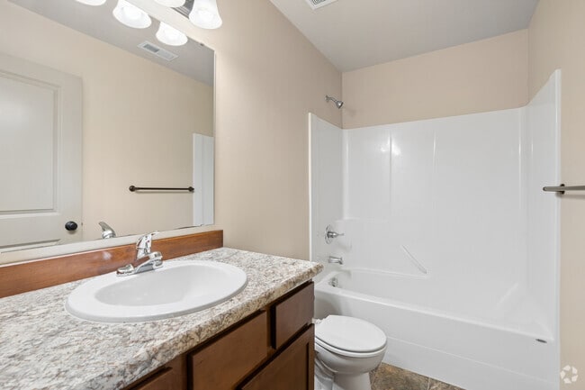 3BR, 2.5BA - 1,586SF - Second Bathroom