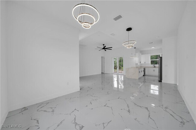 Photo - 1205 W 14th St