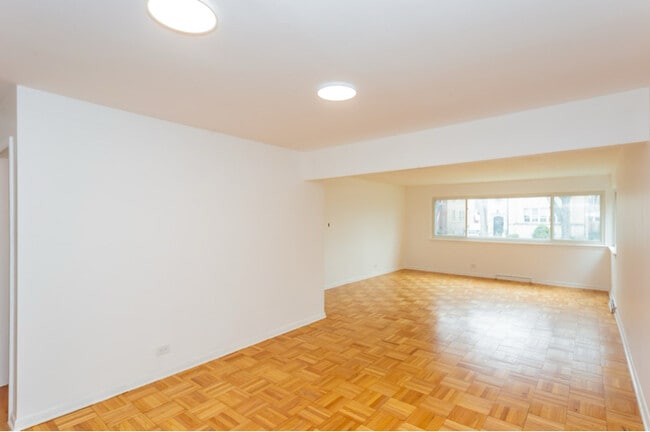 Photo - 10454 S Claremont Ave Unidad First Floor