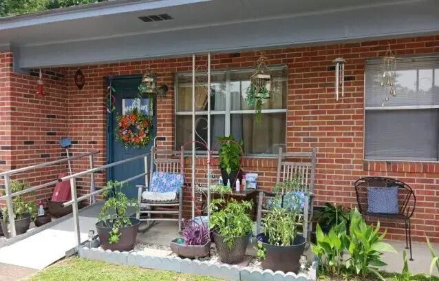 Photo - 304 Julia Cir