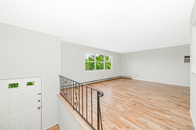 Photo - 227 N Walnut St