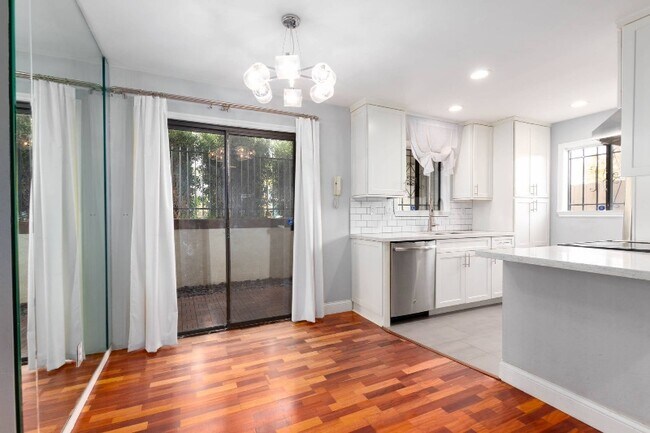 Photo - 4415 38th St Unit 1