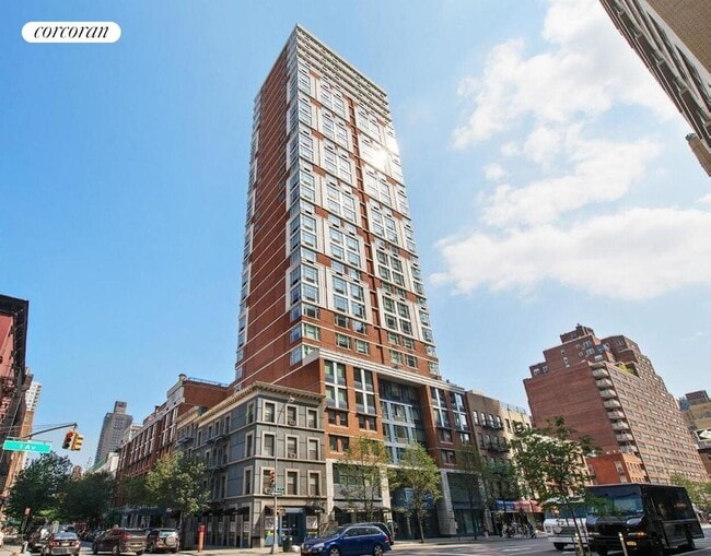 Building Photo - 404 E 76th St Rental