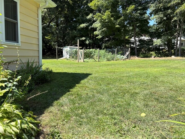 Photo - 193 Chappaqua Rd