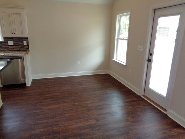 Photo - Spacious 4BR Home with Open Split Floor Plan, Granite Kitchen & Fenced Yard