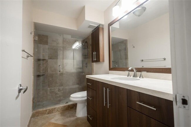 Photo - 4152 Inverrary Dr Unit 202