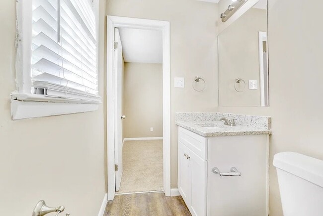 Photo - 844 Parkstone Dr