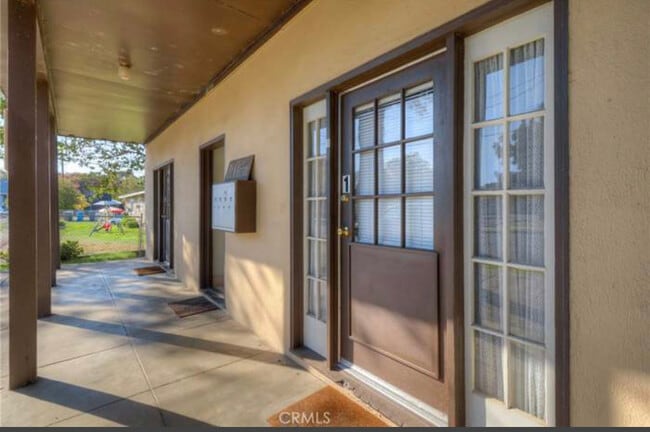 Front door lower level - 1440 3rd Ave Unit #1