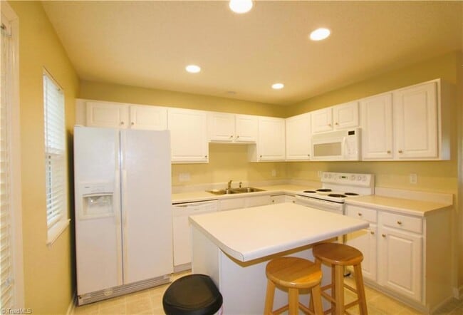 Photo - 24 Sidney Marie Ct