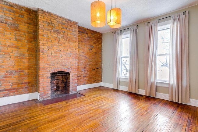 Photo - 351 W 3rd Ave