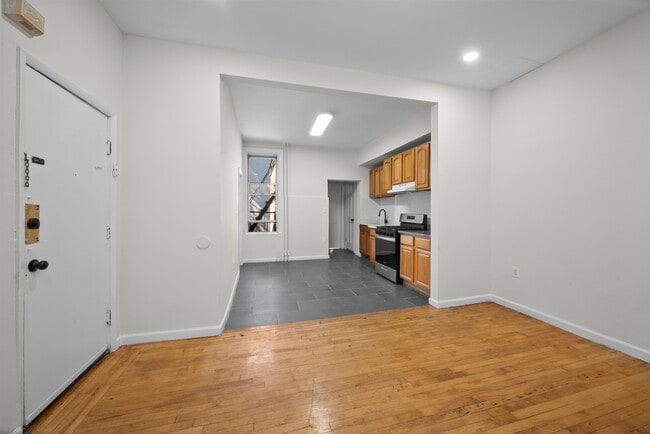 Photo - 67 Franklin St Unit 2