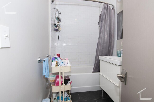 Photo - 27 Greylock Rd