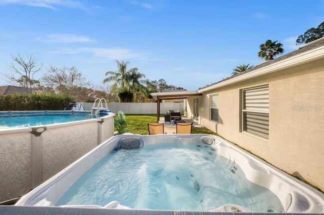 Photo - 3 Ryecroft Ln