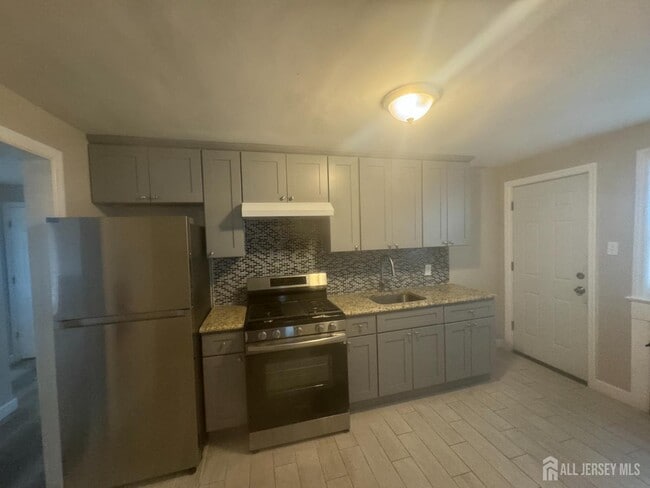 Photo - 97 Welton St