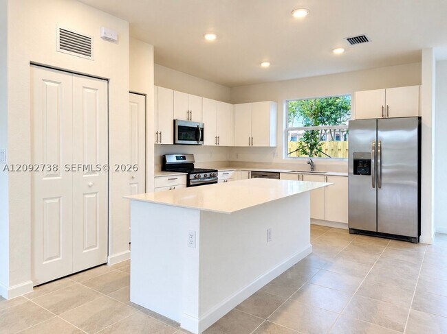 243 NW 11th Ct