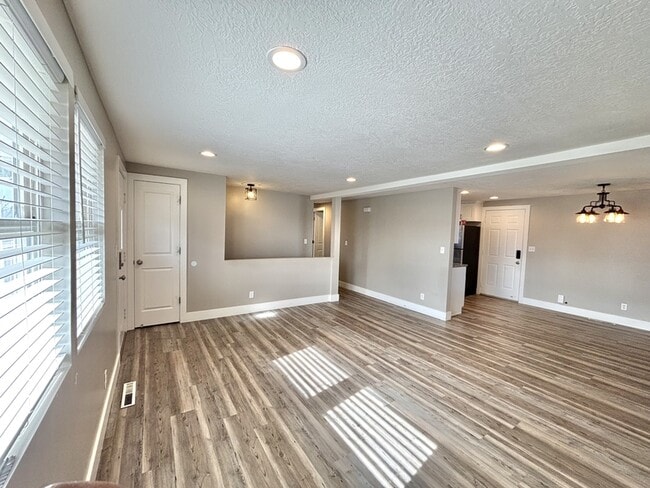 Photo - 3498 Valley Heights Dr